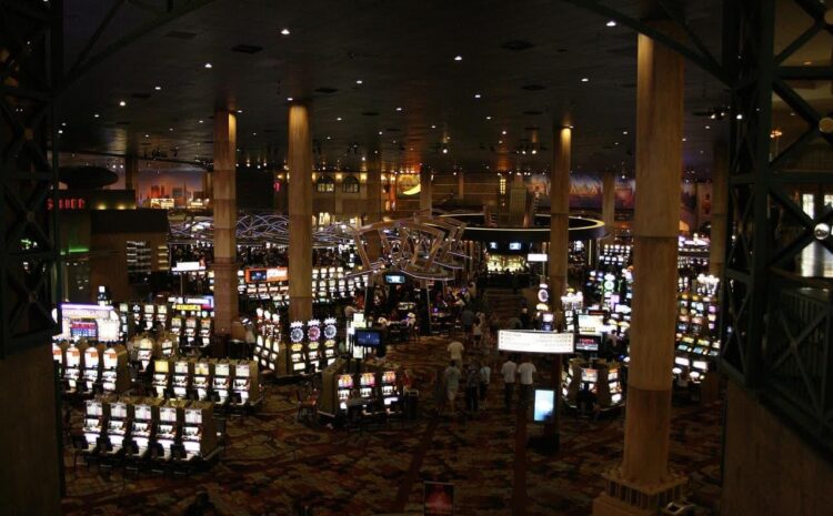  Inside the Casino: Design Elements that Create an Atmosphere of Luxury and Excitement